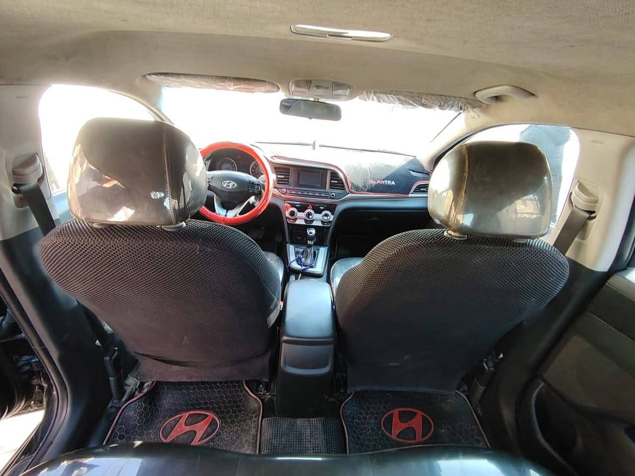 سلام عليكم النترا موديل 2019 السيارة جاهزة من كلشي رقمهة أربيل جديد هزة بشهر 11 السيارة بسمي سنوية لغاية 2030 حادث السيارة فقط شبر صبغ بل بنيد السياره مكفولة من السرقة والكص مكان السياره بغداد السعر 135 وبيهة مجال 
الرقم ***********
