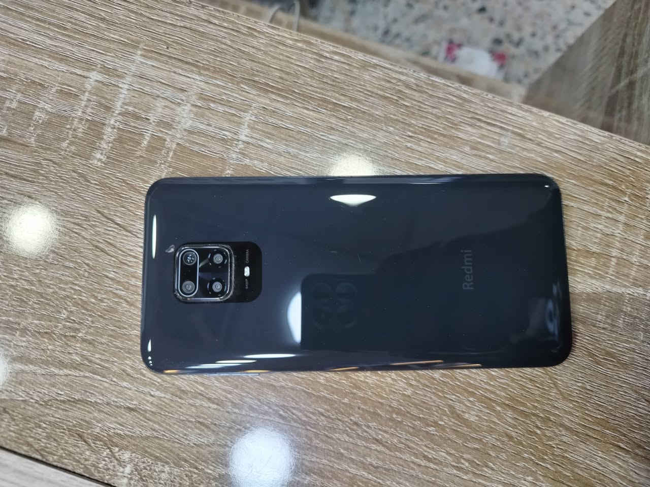 ريدمي نوت ٩ العادي ذاكرة 64 رام 6 مبدل شاشة فقط السعر ٩٠ وبي مجال كامراته عاطلات اما الباقي شغال عل فحص مكاني بغداد الدورة ***********

