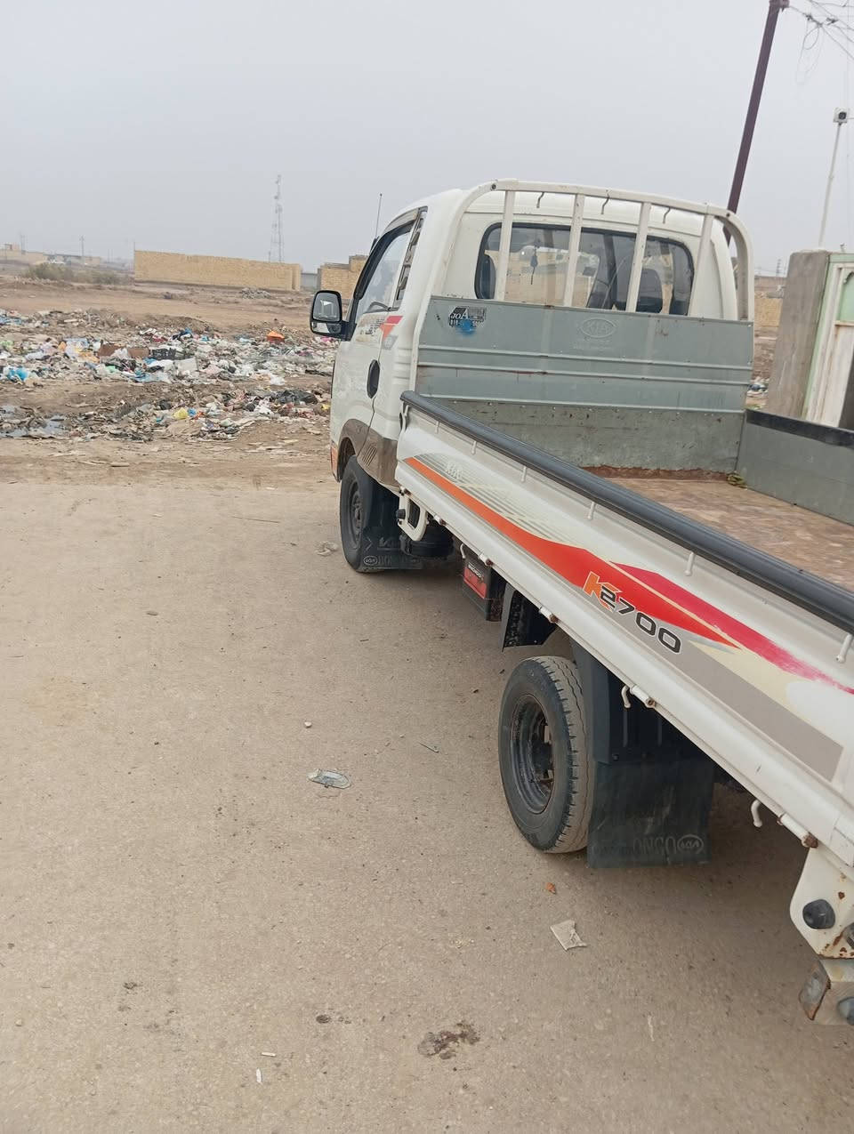 سياره كيا حمل للبيع موديل 2012 كفاله عامه رقم بغداد الجديدً سنويه 2031 داخله هزه وفحص محرك كير اكسل تخم تايرات سياره حلوة مال جناي شرط  كهربائيات كلهة شغالة مكان ناصريه قضاء شطره رقم السياره حلو مميز شراي يتصل رقم ‭***********
