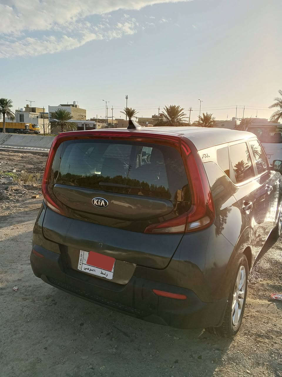 كيا صول مديل 2020
ماشيه 45 الف
مكينه 2000 دوش
كفاله كير محرك 
تبريد خير من الله  بأسمي تحويل ثاني يوم (انا مستوردها)  ( صورة الحادث موجودة ) سياره نضيفه  
السعر 130 وبيهة مجال بسيط. 
 عنوان كوت مركز المدينة ( *********** )
