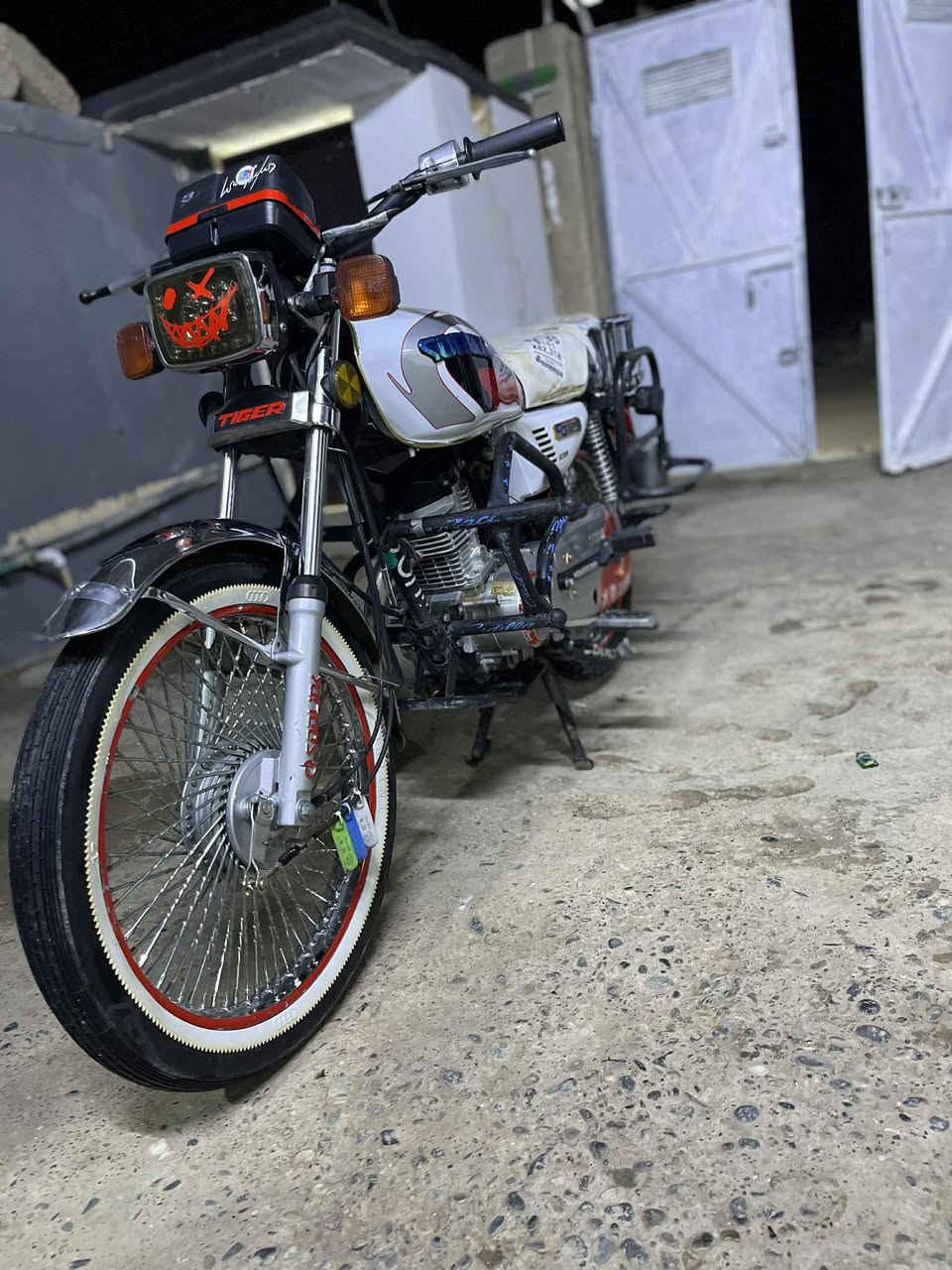 للبيع دراجه موديل 20 ***********
