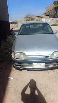 اوميكا موديل 1991كير عادي محرك 2000 السعر 26وبيه مجال لشراي07849625747