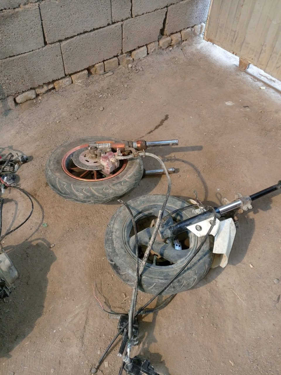 مكينة دراجة صيني كاملة تارات وضفيرة وكابريارات 2 سعر 60الف


**إذا كنت صاحب هذا الإعلان وتريد حذفه لأي سبب، رجاءا أرسل رسالة إلى الدعم الفني**