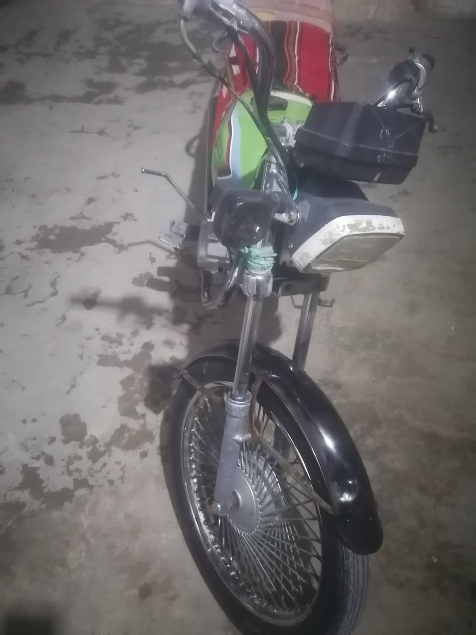 السلام عليكم دراجه تايكر موديل ٢٠ دراجه خير من الله لا تنقيص ولا تبخر دراجه نقصه تخم شاير فقط وتربط الضفيره السعر ٢٧٥ وبيهه مجال الطيبين وهاذه الرقم *********** المكان ديالى كنعان
