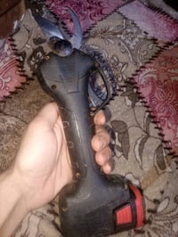 اصلية للبيع ضاعت شاحنتها.  وتركتها ١٥ الف قفل