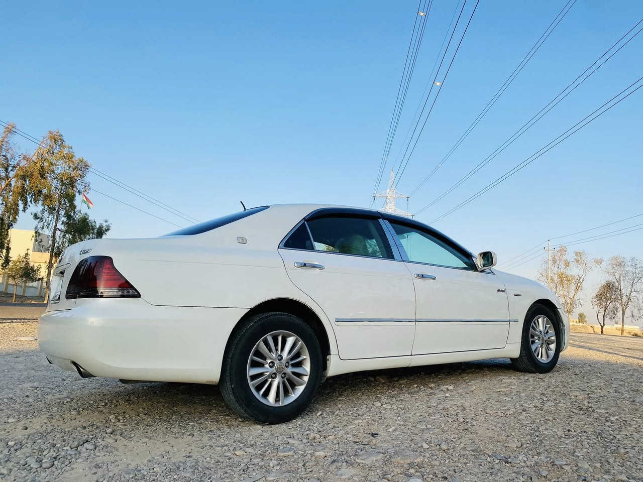 تۆیۆتا شاهینە ٢٠٠٥ (ناو زەرد)  بەس موس - تایبەت بۆ ئەوانەی بەدوای پاکی و بێدەنگیدا دەگەڕێن! ✨
ئەم سەیارەیە تەنها ئامرازێکی گواستنەوە نییە، بەڵکو نموونەی توندوتۆڵی و ئیسراحەتە. سەیارەی ماڵە و بە مەرجی "دار و بەرد" کارەبایی و میکانیکی دەفرۆشرێت.
تایبەتمەندییە ناوازەکان:
✅ ڕۆیشتوو: تەنها ١٨٠ هەزار کیلۆمەتر (حەقیقی بە شەرت).
✅ ناوەوە: کوشن کارەبا، پەردە، ناو زەردی ڕەسەن.
✅ تەکنەلۆژیا: تەعدیل سورعە (Cruise Control)، ئاوێنە کارەبا، لایتی ناوچەی کوێر.
✅ سیستەمی بینین: کامێرای دواوەی بۆ بەستراوە.
✅ ژێرەوە: چوار تایە و ویلی لۆک و تازەی لەژێرە.
باری جەستە و بۆیاخ:
🚫 بەبێ دەعم و لێدراو: سەیارەکە زۆر پاکە و لێدراوی نییە.
🎨 بۆیاخ: تەنها دەرگای سەکنی یەک بست بۆیاخی ئەوروپایە باقی هەموو گیانی بە شەرت.
تێبینی: سەیارەکە هیچ مەسرەفێکی تێدا نییە و ئامادەیە بۆ لێخوڕین.
📍 شوێن: [کەلار]
📞 بۆ پەیوەندی و زانینی نرخ: [*********** واتس ئاپ] یان نامە بنێرە
