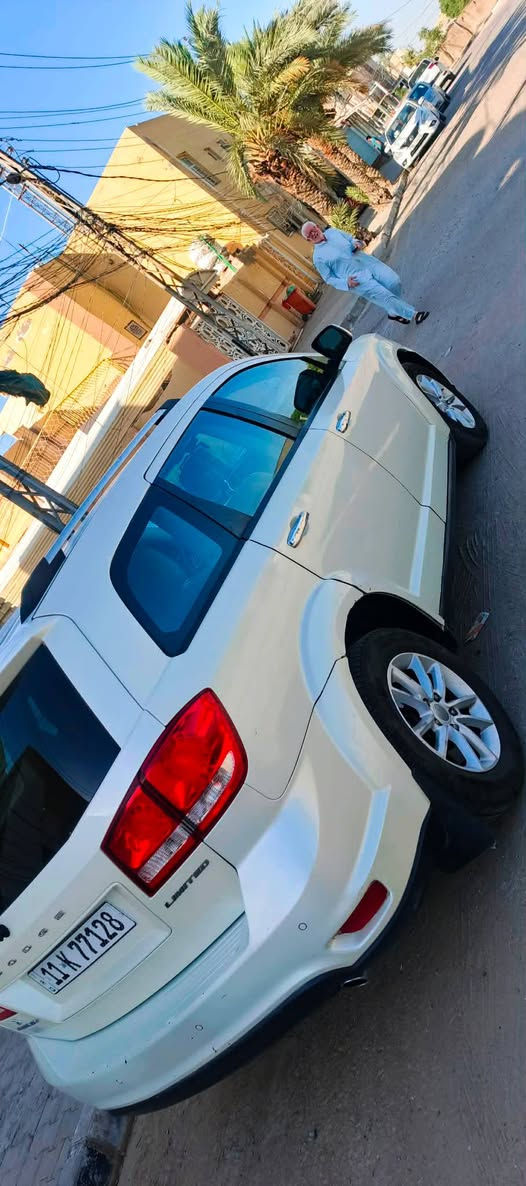 السلام عليكم
دودج جورني 2014 Limited فول الفول – أعلى فئة

حدادية جديدة

دواخل بيج نظيفة

شاشة كبيرة

تشغيل بصمة + تشغيل عن بعد

تحكمات كاملة بالستيرن والمرايات

فول حساسات خلفية + كاميرا خلفية

السيارة نظيفة شوفت عينك، فحص وين ما يعجبك، حتى السونار قدامك موجود

بدون إيرباك

📍 مكان السيارة: النجف الأشرف
📞 تلفون: *********** (واتساب موجود)

السعر المطلوب: 110 وبيها مجال للطيبين.
