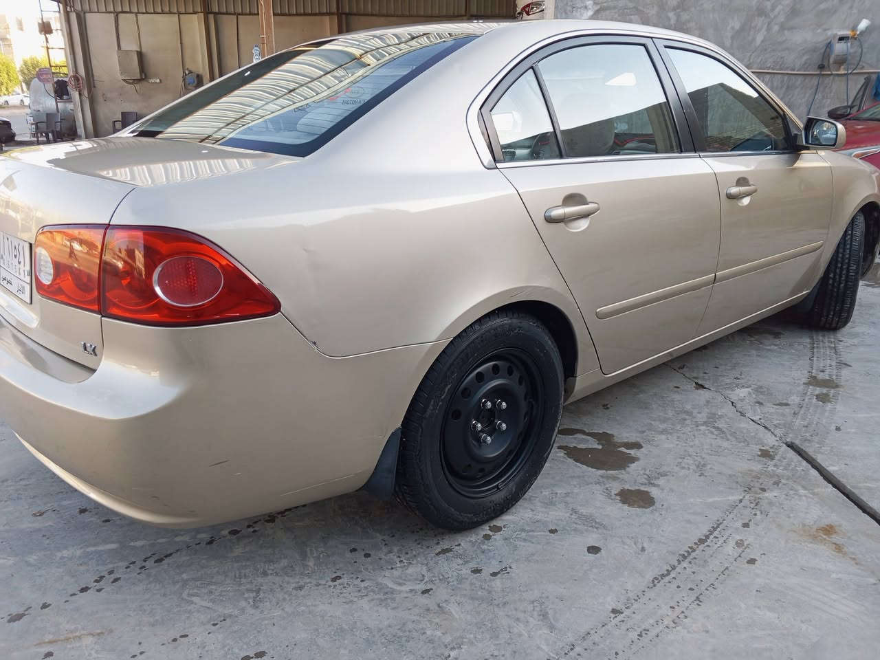 سلام عليكم اوبتيمه موديل 2008 امريكي بيه قطعتين صبغ رقم الانبار تحويل ثاني يوم سياره جاهزه من كلشي مكان فلوجه سعر 95 وبيه مجال رقم ***********
