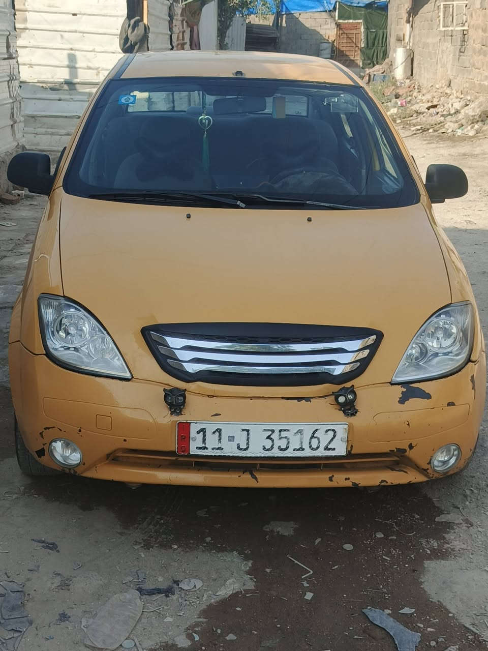 السلام عليكم سياره طيبه جاهزه موديل 2015 جير مكينه كهربائيات تخم تاير تبريد ناقص غاز السعر 28 ورقه قفلها رقم الهاتف ***********5 واتساب موجود على الفيس ما متواجد اللي يحب يتصل
