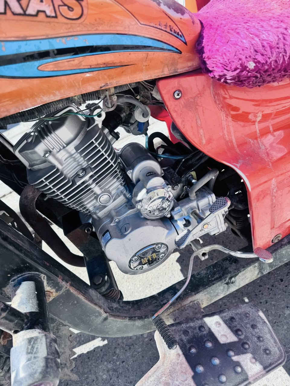 للبيع مديل ١٩ اوراق محرك جديد كهربائات شغاله سلف شغال مابيه شي رايده ب ٢و١٠٠وبيه مجال للشراي تواصل ***********
