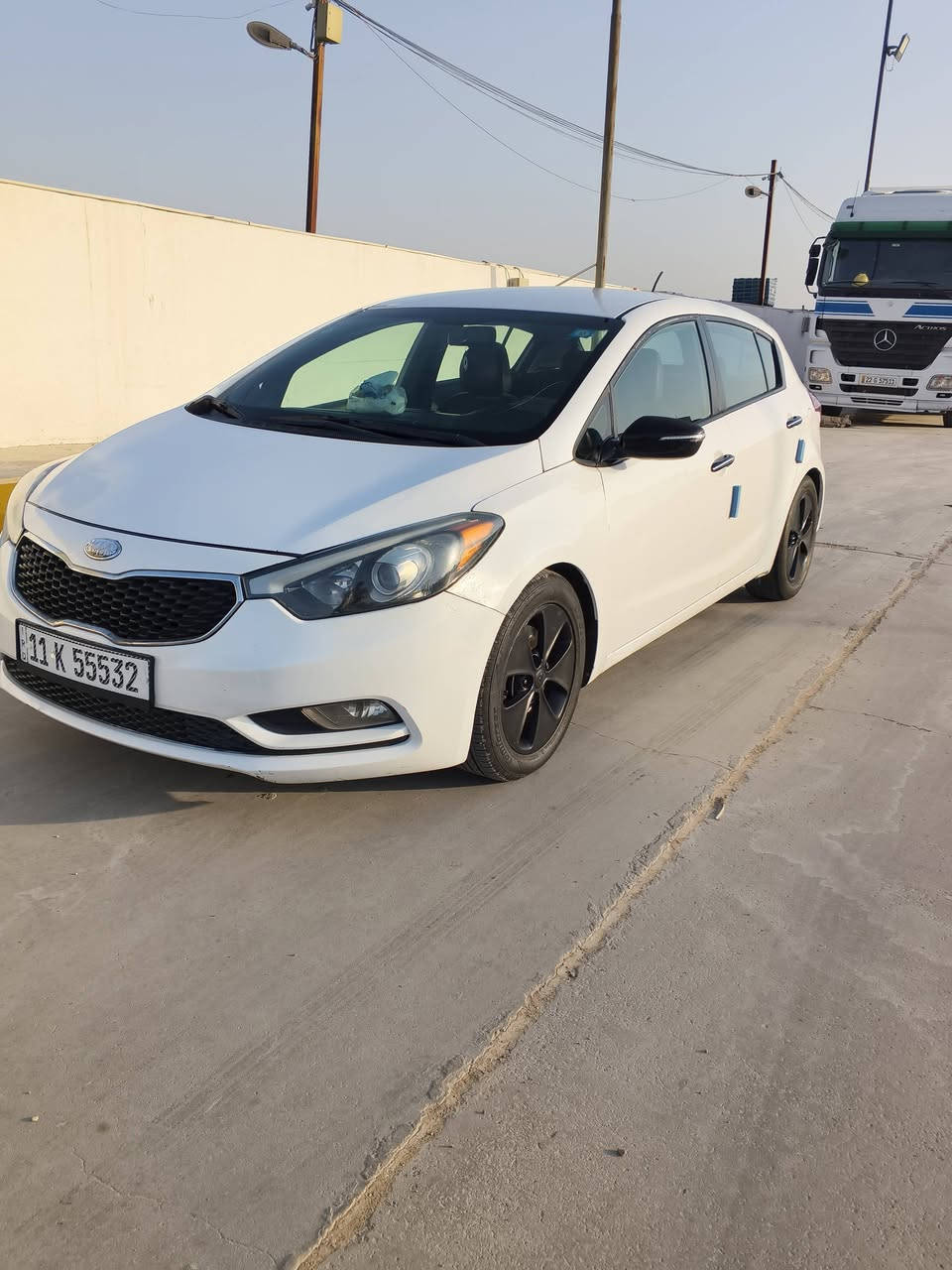 كيه فورتي هاج باك 2015 وارد كوري رقم بغداد إنكليزي محرك 1600 gdi فول مواصفات عدا الفتحة كير محرك تبريد لوك ماشيه 86 ألف السعر 100 وبيها مجال مكان بغداد..***********
