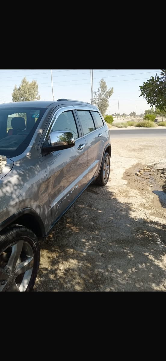 سعر ٢١٧

موديل ١٤

وارد كندي 🇨🇦 

مكفول من صبغ وضربا وتبديل.فقط الباب سايق بارد وجاملغ   

بصمه 

ماشيه ١٨٥كم

شفتات استبرأ

جلد 

مكينه ٣٦٠٠

باقي موصفات كلش حلوا 

سنوي بسمي رقم بغداد

***********
