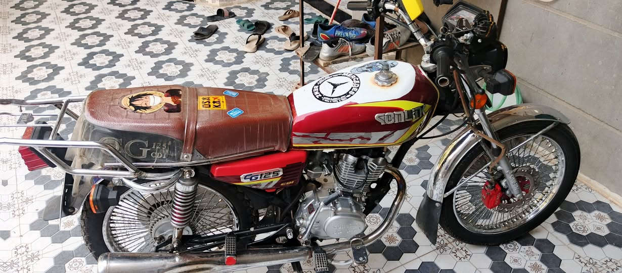 السلام عليكم تايكر موديل 23رقم وسنوية للبيع شراي يتصل 
***********
