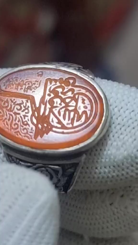 عقيق يماني . خط السيد علي ابو غربان . الله نور السماوات والأرض


**إذا كنت صاحب هذا الإعلان وتريد حذفه لأي سبب، رجاءا أرسل رسالة إلى الدعم الفني**