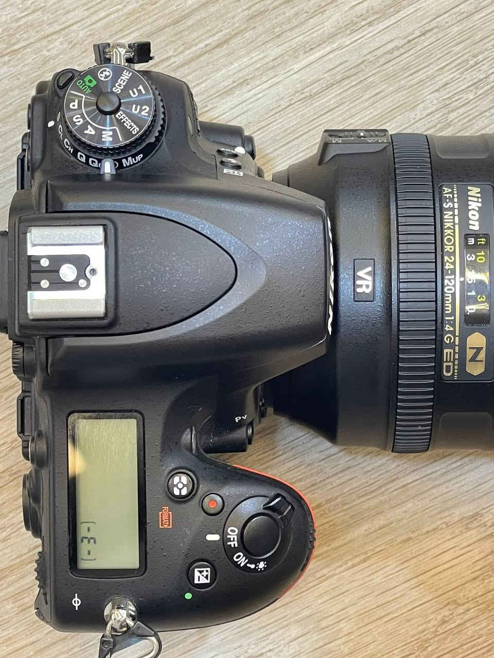 للبيع ٧٥٠دي
فول فريم كامرهً جديده مكفوله من العطل والتصليح 

معه عدسه نانو كرستال ٢٤ /١٢٠

جديده الشتر ١٨ كي كأمره احترافيه مكاني بغداد تجي تفحص الباب البيت كأمره اصليه مكفوله  

***********
