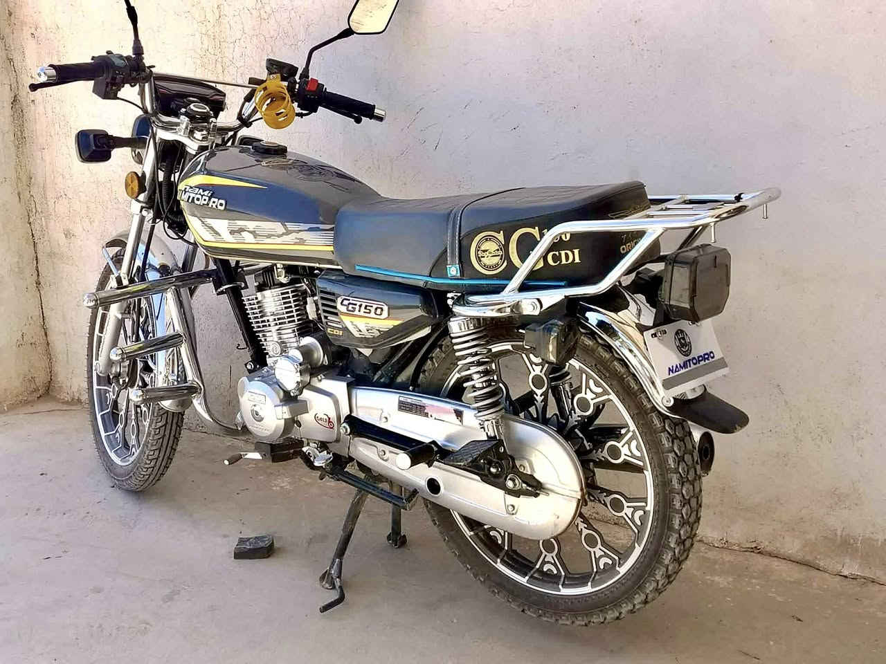 سلام عليكم
للبيع 
نامي برو سولنك 2025
شاشه وبصمه كرت ماعايزو كلشي 
السعر :880
***********
