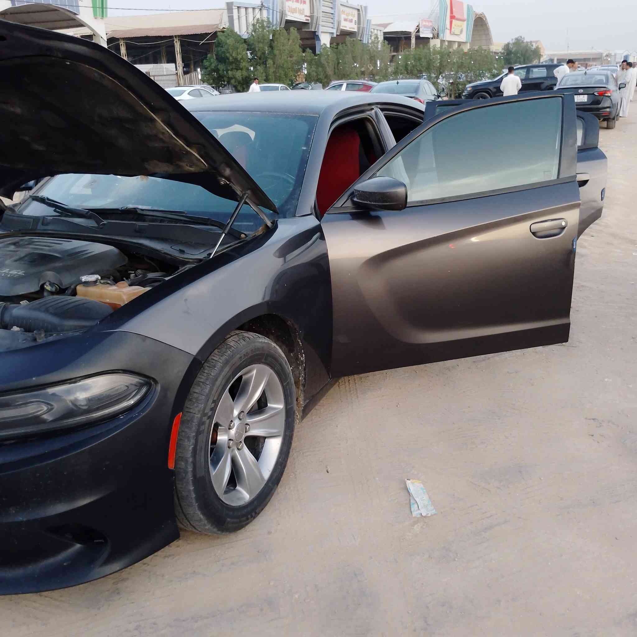 للبيع موديل ١٨ السيارة نضيفه ومامبدل بيهه اي شي باقي تفاصيل ***********
