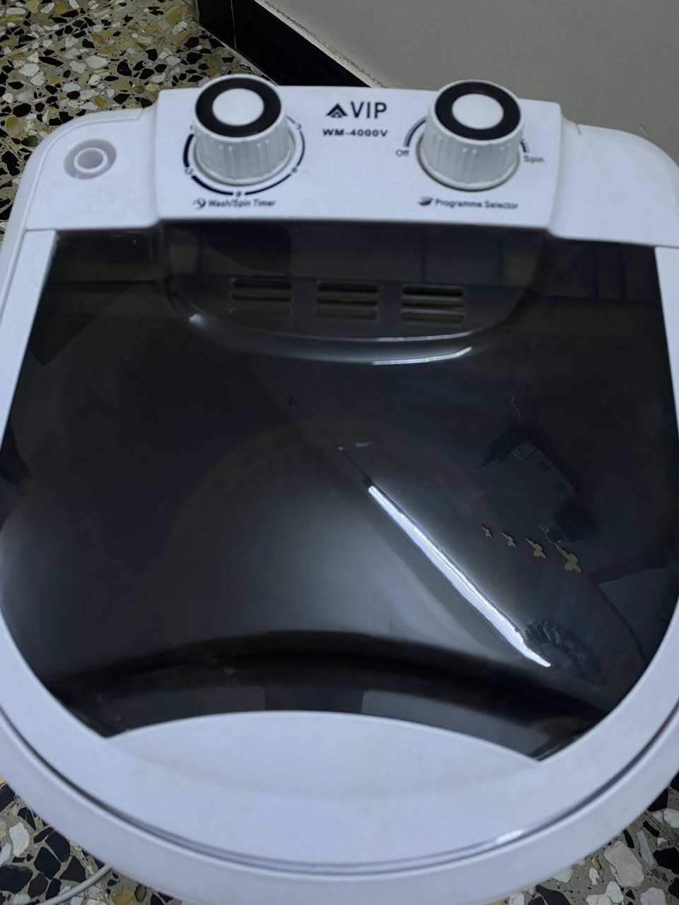 غسالة ملابس صغيرة السعة مالتها ٤ كغم ملابس وبيها مؤقت للغسل وبيها برنامج لعصر الملابس وتشتغل عالمولدة موجود توصيل لكل المحافظات


**إذا كنت صاحب هذا الإعلان وتريد حذفه لأي سبب، رجاءا أرسل رسالة إلى الدعم الفني**