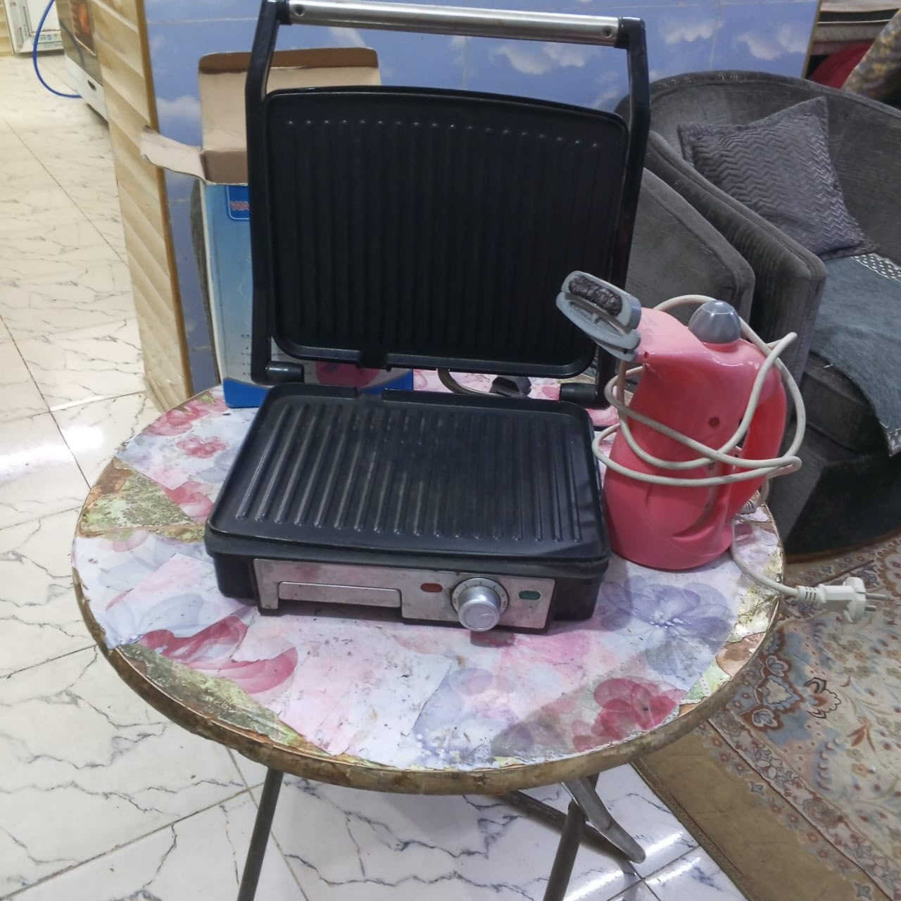 لبيع كل واحد سعر راسلني واتساب***********
