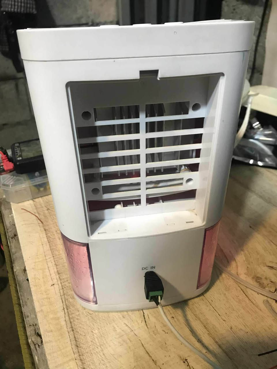 جهازی لابردنی شێ و پاککەروەی هەوایە
بەکارهاتووە ئی بالەیە 
بە شەرتی بێ عەیبی
گڵۆپی لیدی هەیە بۆ بینینی شێی کۆکراوە 
وە بۆ جوانیش دەبێت کە لیدەکەی چەند ڕەنگێکی هەیە
دوو جۆر خێرایی هەیە 
وە کاتی پڕ بوونی خەزانەکەی خۆی دەکوژێتەوە
محاویلەی خۆی لەگڵ دایەو کارەبایەکی کەمی پێویستە
قیاسی بچوکە 
نرخی ۱٥٠٠٠ دینار بێ معامەلە بەس محاویلەکەی بایی ۱٠٠٠٠ دەبێت
شوێن: سلێمانی ،نزیک هەواری شار
ژ.م: ٠۷۷۱/۹۹٠/۳۱/۲٦ واتس اب و ڤایبەر السليمانية, العراق


**إذا كنت صاحب هذا الإعلان وتريد حذفه لأي سبب، رجاءا أرسل رسالة إلى الدعم الفني**