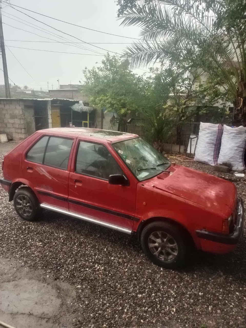 اسلام عليكم بيع مستعجل سياره نيسان مسجله فحص مؤقت كركوك صدر تايرات نص عمر دواخل حلوه مقبوله كير محرك توب. السعر 8 وبيه مجال حك الجيه.
***********
