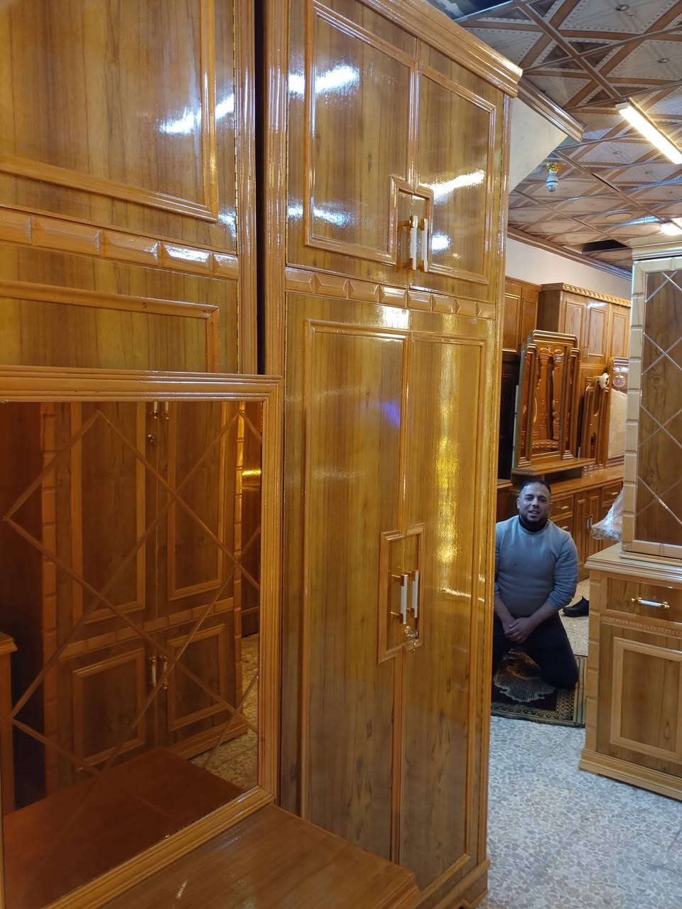 غرفه سته أبواب ملحق جديده شغل عراقي فصال تركي شغل ثكيل درجه اولى ‏‪***********‬‏
