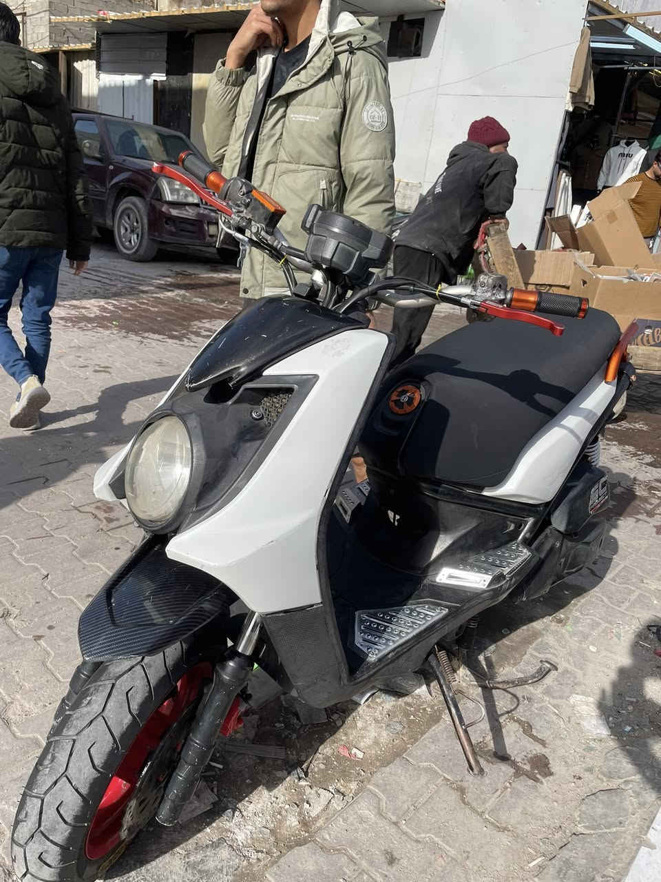 سلام عليكم شباب سكنس 🏍️جبلي مكفوله مكينه  خرسه 🔕وكفر مختم وكهربائيات شغاله عالي ناصي💡 هورن سعر مليون و١٠٠ بيها مجال حك جيه ع مدينه الصدر هـ***********
