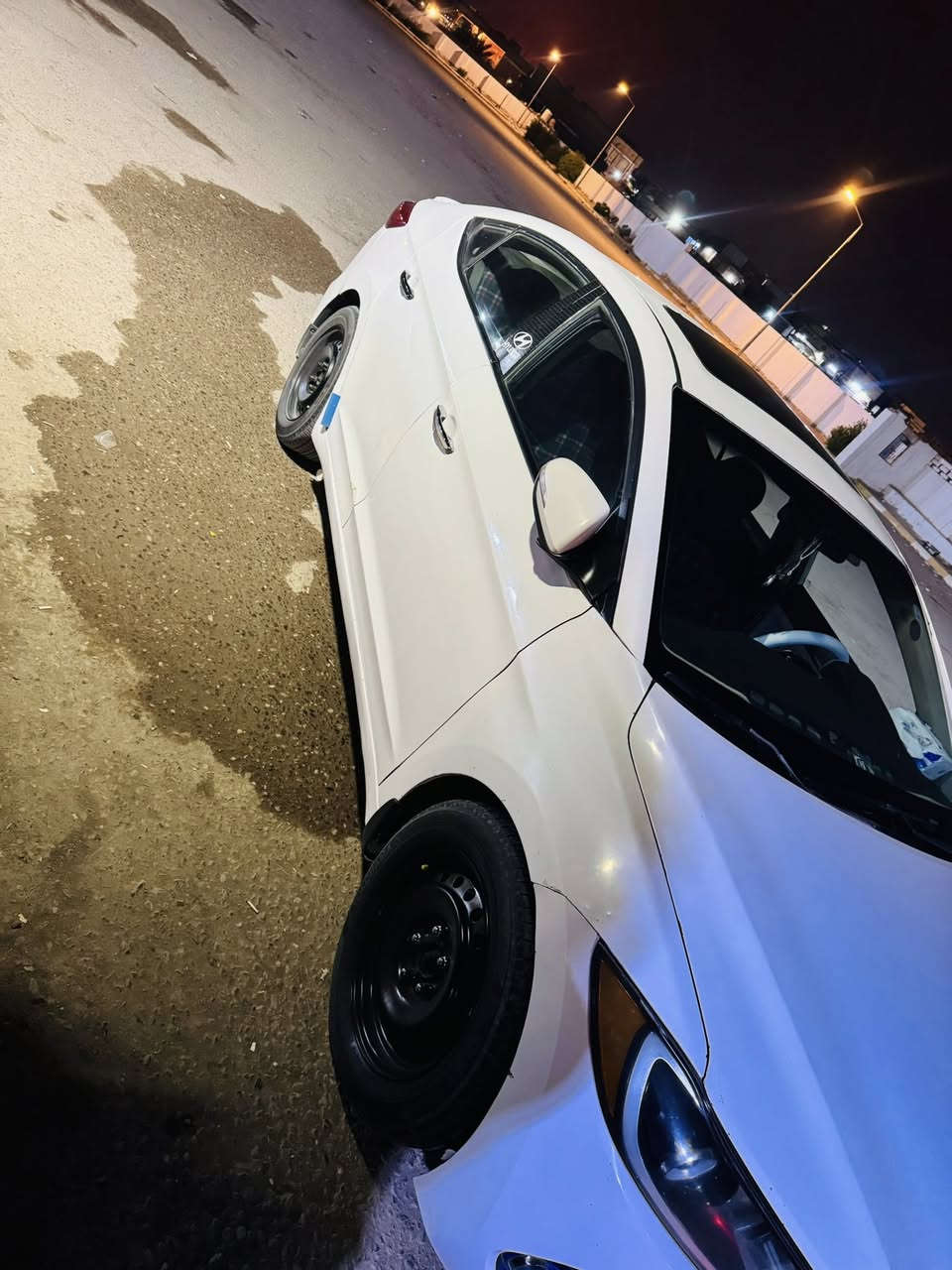 سلام عليكم 
النترا للبيع 2018 خليجي  رقم أربيل جديد 
سنويه لسنة 2030 
بيها ضربة تكمة جهة  سايق 

مكينة وكير جدد مكينه صار 10 اياًم من شديتها
تخم تاير تبريد تدفئه حداده جاهزه للأخير 
ويلها لبلادي موجود عندي
تنتة 
أشاير بالمرايه
كأمره 
حساسات 
شاشه جبيره
تحكم ستيرن

مكاني البصره 

سعرها 110 وبيها مجال للطيبين 

نتصال فقط موجود 
***********
