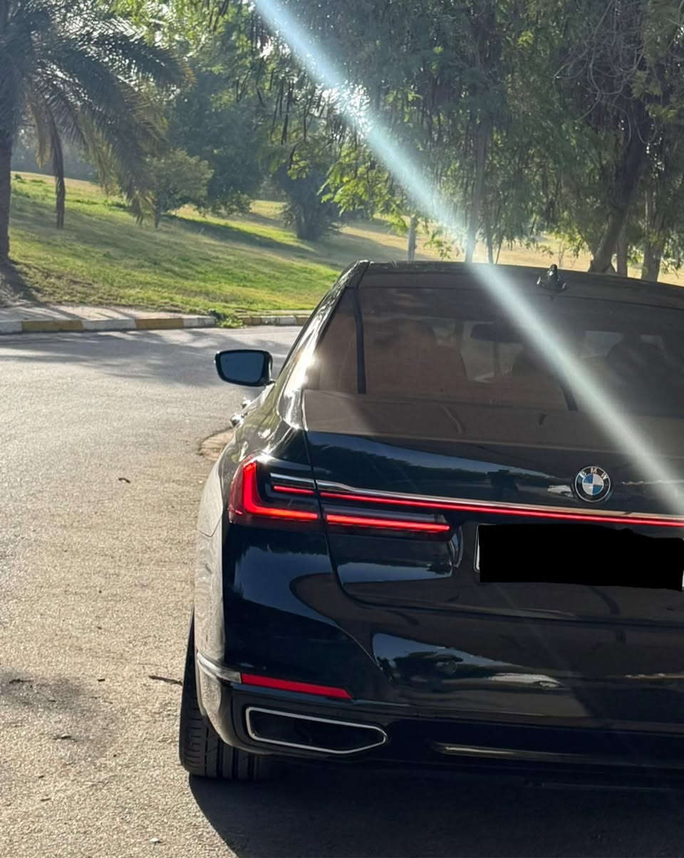 Bmw 740 2022
باب طويل فول مواصفات رقم اربيل 
موافقة جام تضليل 80‎%‎ 
بدون اي نقص صفر مسج 
بيها شبرين صبغ بدون داخل بدون ايرباك 
للاستفسار 
***********
