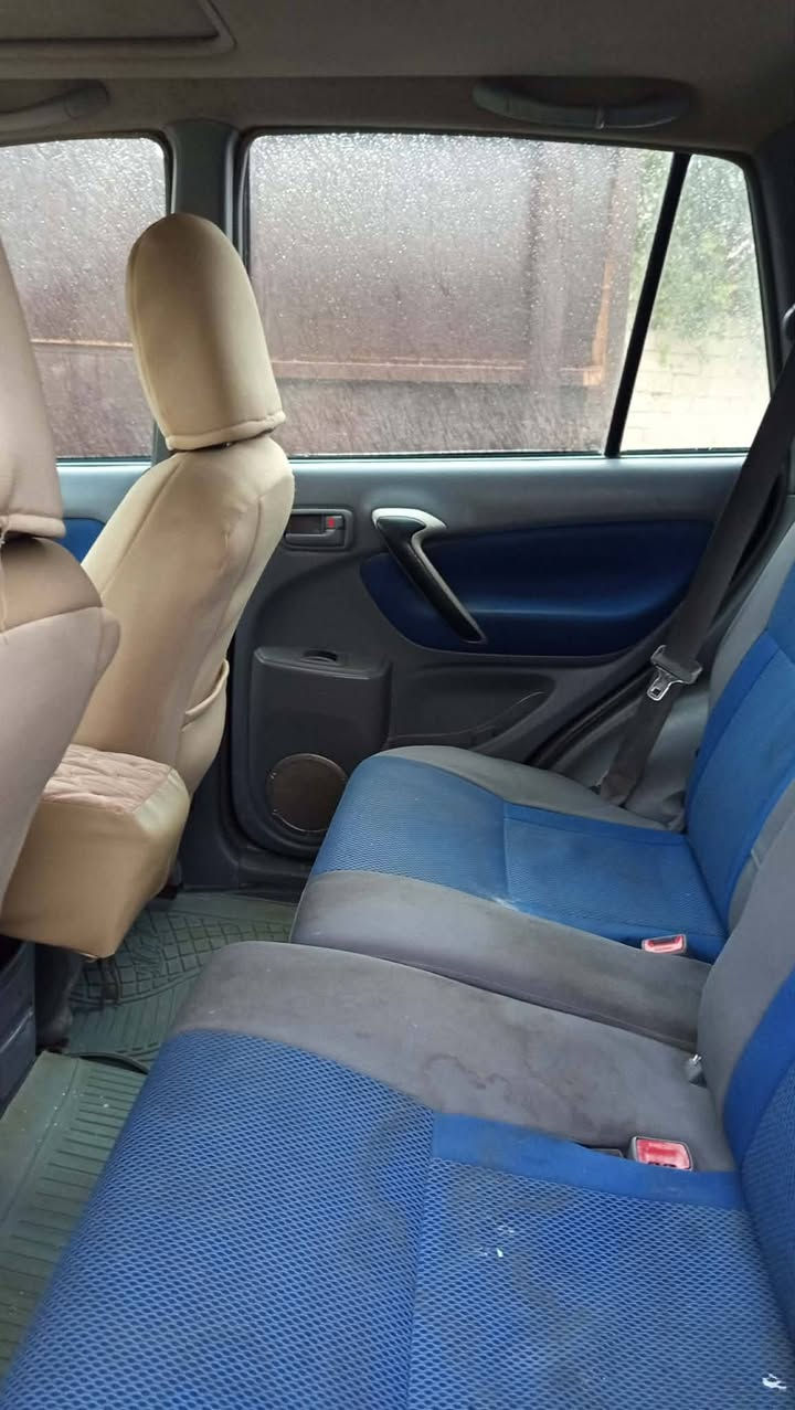 السلام عليكم راف فور 2003 رقم بغداد مشروع وطني سنويه لل28 محرك 2400 بلاديه قطره صبغ مابيها تدفئه تبريد كهربائيات كلها شغاله سياره جاهزه ماناقصها شي للمراوس حسب القناعه/ ***********
