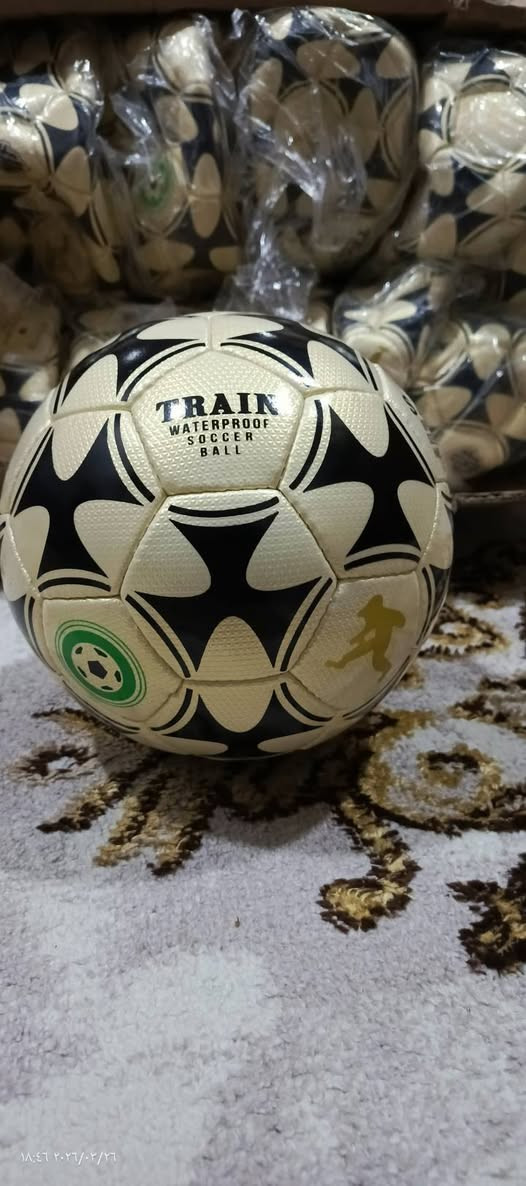 السلام عليكم ورحمه الله 
للي راسلوني وماحصلو 

رجعت تكررت الكره الاصليه لشركه ترين الباكستانيه 
حجم 5 ملعب 11
حجم 4 ملاعب مصغره 
بعرضها الخاص

تفاصيل داخل الفيديو كامله 
متوفر توصيل لجميع محافظات العراق 🚕


**إذا كنت صاحب هذا الإعلان وتريد حذفه لأي سبب، رجاءا أرسل رسالة إلى الدعم الفني**