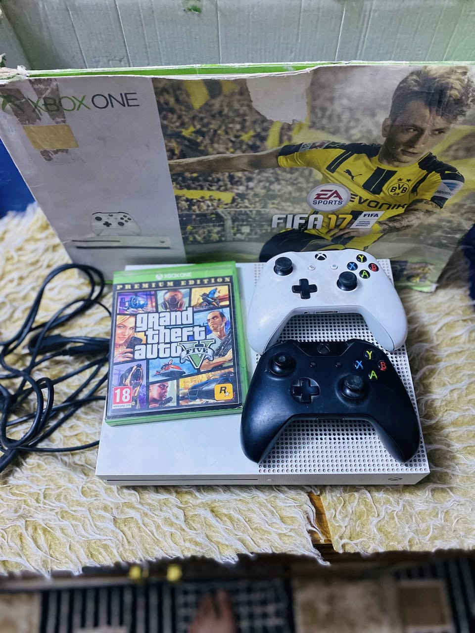 إكس بوكس وان اس وان تيره  نسبة نظافتة 100 من 100 مع جوستكات اثنين  يجي ويا كيبل HDMI و كيبل كهرباء و الجهاز لوك ستيكر لا مفتوح ولا مصلح تأخذه من البيت وتفحصه شكد متحب ويا اللعاب gta اصلي وياا fifa وياا اساسن كريد مصريه وياا بوبجي ويا بعد العب سعر 200


**إذا كنت صاحب هذا الإعلان وتريد حذفه لأي سبب، رجاءا أرسل رسالة إلى الدعم الفني**