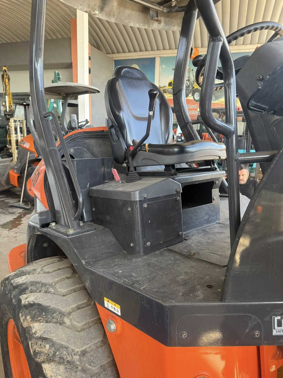 #اعلان 🛑
Wheel loader hitashi zw50
شفل هيتاشي 50 بحالة جيده جداً دخول جديد غير مستخدم بالعراق عدد ساعات العمل  6000  وارد يابان موديل 2016
للاستفسار
***********
***********
