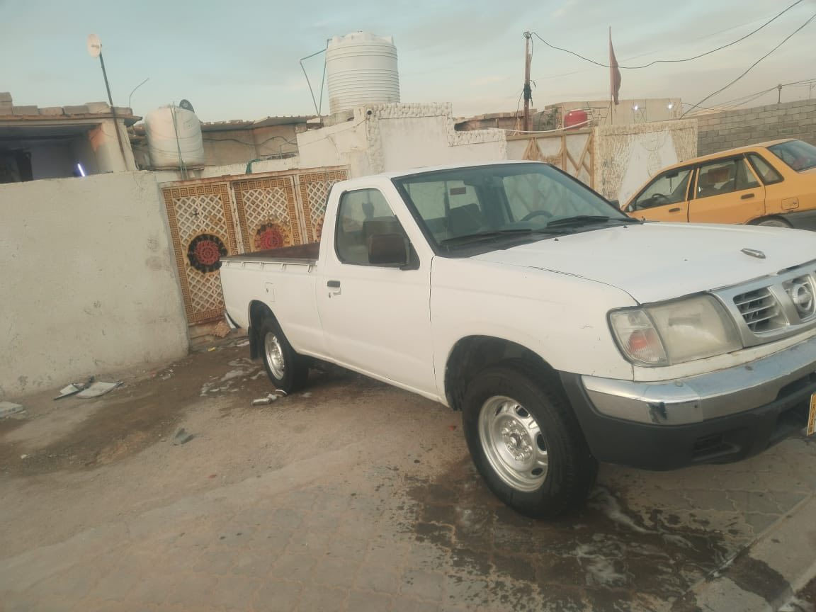 سلام عليكم بيكم نيسان تك موديل 2002 البدي 5حلقه   رقم بغداد الماني مكفوله من الكص ونقل مكينه 2400كير عادي كفاله تم تاير حداده جديده كهربايات كلها شغاله السعر 50 مكاني بصره ***********
