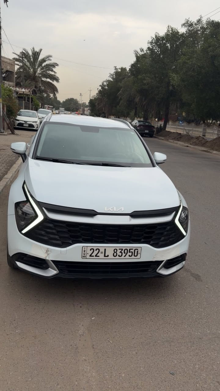 سلام وعليكم
كيه سبورتج 
موديل 2024 خليجيه
السياره نص فول 
بصمه 
مري شفط 
شاشه جبيره
حساسات خلفيه واماميه
تشغيل عن بعد 
رقم اربيل
فت Mi
ماشيه 29
السياره مكفوله من الصبغ والضربه
بيه بس رصعه صغيره بل هلال مال الجملغ الخلفي 
سعر 212
رقم ***********
