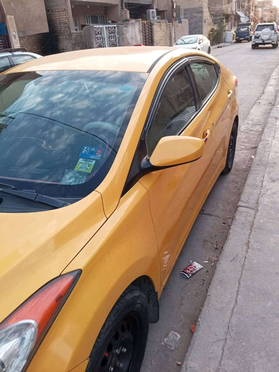 سلام عليكم الانتر وارد أمريكية  2013 
سياره بسمي. الحادث هلال جاملغ خلفي 
وسياره عل سونار 
***********
