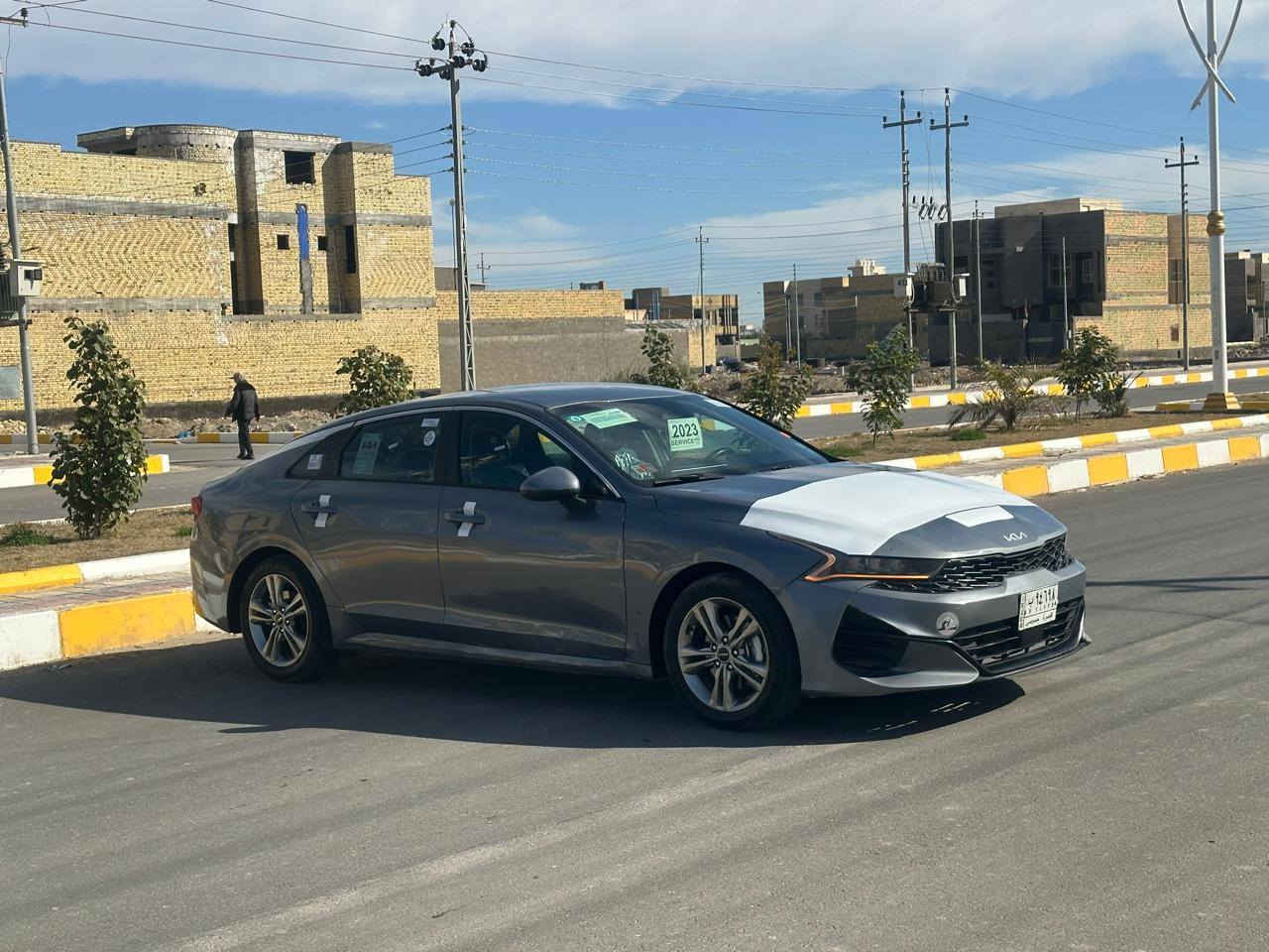 السلام عليكم 
اوبتيمه موديل 2023 رقم بصره معوقين حاضر للوكاله والتحويل 
السياره وارد امريكي ضررها جاملق بدون دواخل وبيها قطعتين صبق والباقي كفاله 
موصفات فول ماعده بني رامه 
ماشيه 70الف
مكينه كير تبريد حداده على وضع الشريكه اي نقص مابيها 
العنوان البصره 
السعر 143
رقم ***********
رقم *********** البصرة, العراق
