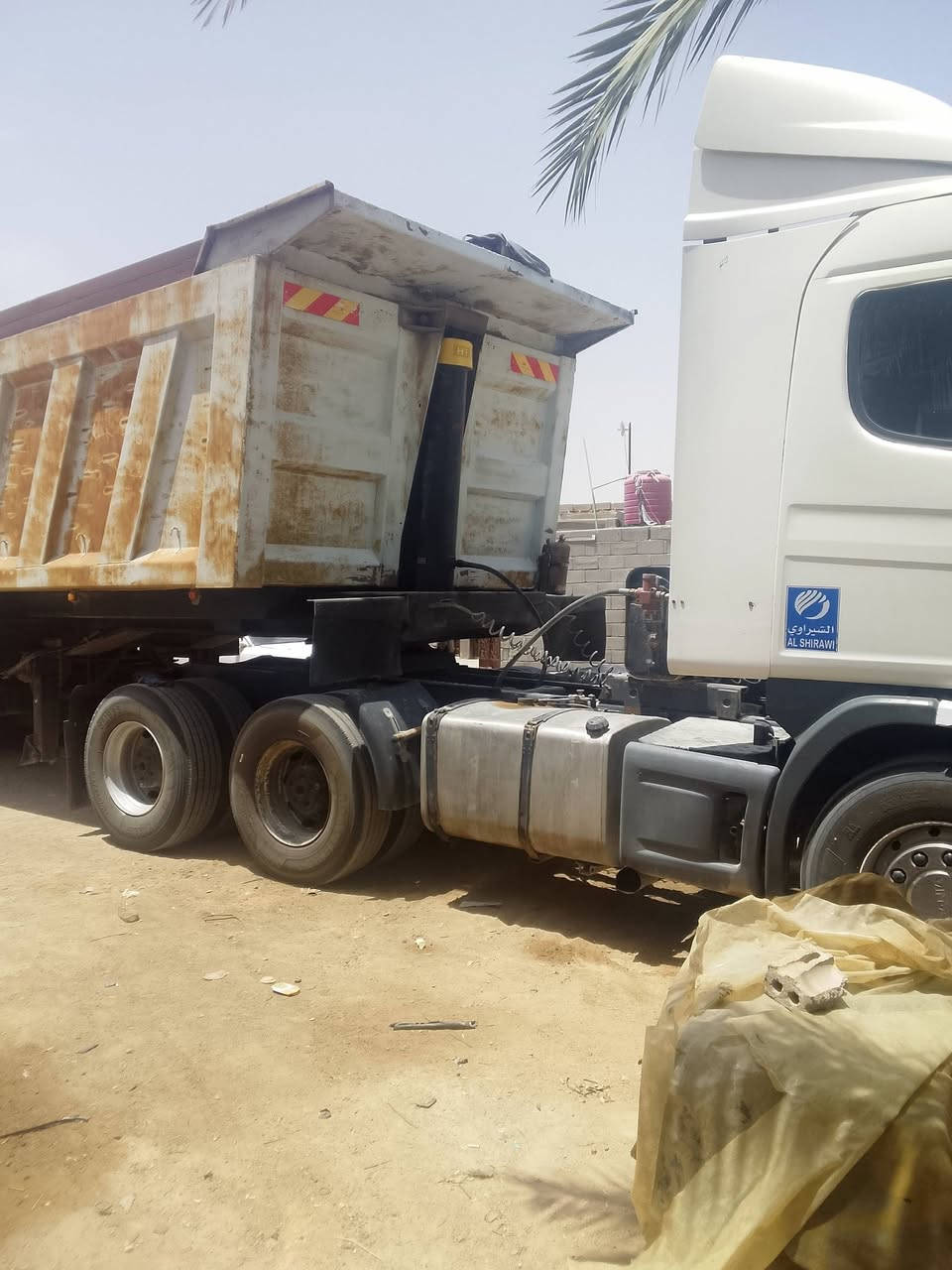 سلام عليكم سيارة للبيع مكينة 8/ بم ونوزل مجموعة وردة تخم تاير عنوان بصرة رقم اربيل بدون تحويل راس وعربانة سعر 290 بيها مجال ***********/ ***********
