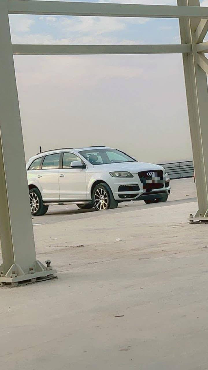 السلام عليكم
للبيع اودي q7 موديل 2014 ديزل (كاز)
ستة سلندر 3.0
فور ويل  4*4
رقم شمالي بأسمي 
فول مواصفات s lin 
بانورما 
دبلات جوبلس تحكم بالارتفاع والنزول خمس وضعيات
جنطة كهراء
اشاير مري
مري شفط
مري حساس تنزل مع نمرة البك
سبعة راكب 
كشنات كهربائي + خزن كشن السائق 
تدفئة كشنات امامي خلفي
تحكم بجميع الأوامر عن طريق الموس اظهار بالشاشة 
بصمة + سويج 
بردات ابواب الخلفية + الصندوق 
الصندوق كهربائي 
تبريد اربع قطع تحكم منفرد بكل راكب 
صوت ستيريو + دمام 
حساسات امامي + خلفي
بصمة ابواب + جنطة 
دخول ذكي
وبعد هواي مواصفات 
***********
