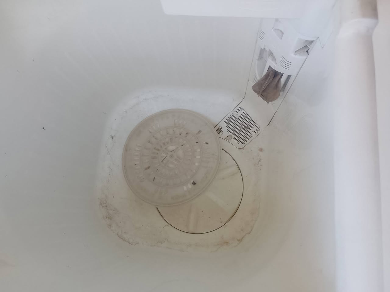 غساله شغاله تجفيف وحوض غسيل نقص باب غسيل وباب تجفيف شويه مكسور مياثر يجفف مكان تاجي ب50.. ***********.. ***********
