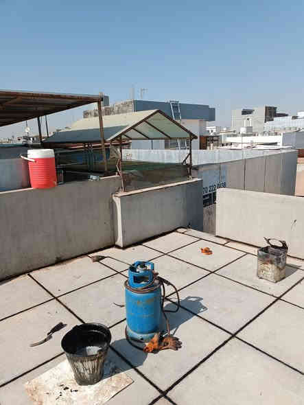 السلام عليكم اسطه ماستيك وفلانكوت درجة أولى (قلع ماستيك القديم واضافه ماستيك جديد مستوى الشتايكر تزفيت السطح والجدار بل افلانكوت شغل درجة أولى كرسته وعمل كله عليه والي يريد يتصل *********** مامتواجد على فيس
