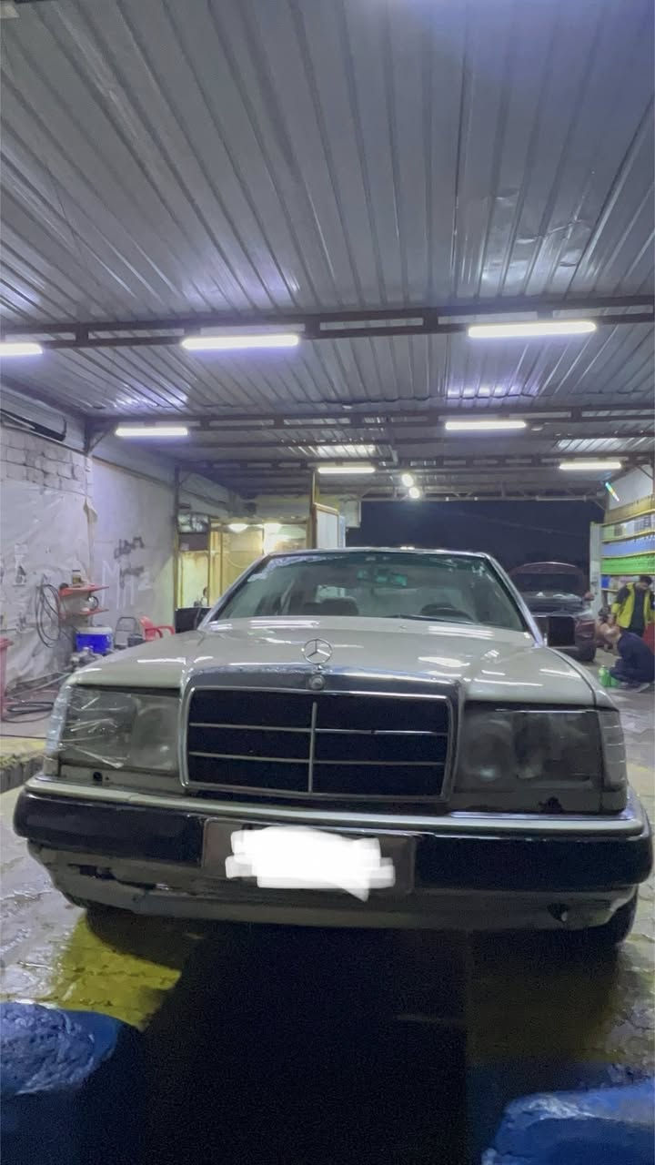 السلام عليكم 🫠
بدون ضربه وشواصي ولغود وخياسات
مارسدس دب E 300 موديل. ٨٦ اصل 
محدث ٩٢ 
كير ومكينه كفالة  
مكينة .٢٥٠٠ vvtجديدة كلش كفالة
تبريد ثلج ❄️  منظومه جديدة🆕 
ادامة كامله المكينه كلها 
حداديه كامله للخير نقص برغي مابيها
كهربائياتها كلها شغاله كامله كلها 
السيارة جاهز ومابيها كل نقص الحمدلله 
تحويل مباشر بشرط بسمي 
هزه ورقم دولي جديد 
مكاني كربلاء 
والسياره بالحقيقة احلى من الصور بهواي
وتجي وتشوف بعينك وتقتنع شي نضيف ومرتب 
السعر 46 وبيها مجال للشرايً 
***********
أدمن وافق بلا زحمه ممنون 🙏
