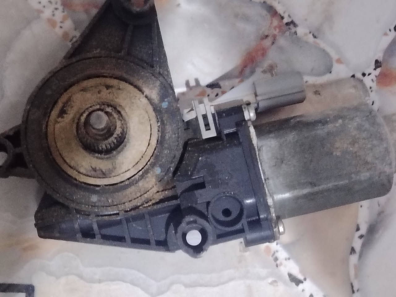 السلام علیکم شباب غراض جارجر لبيع *********** لخاص مفتوح
