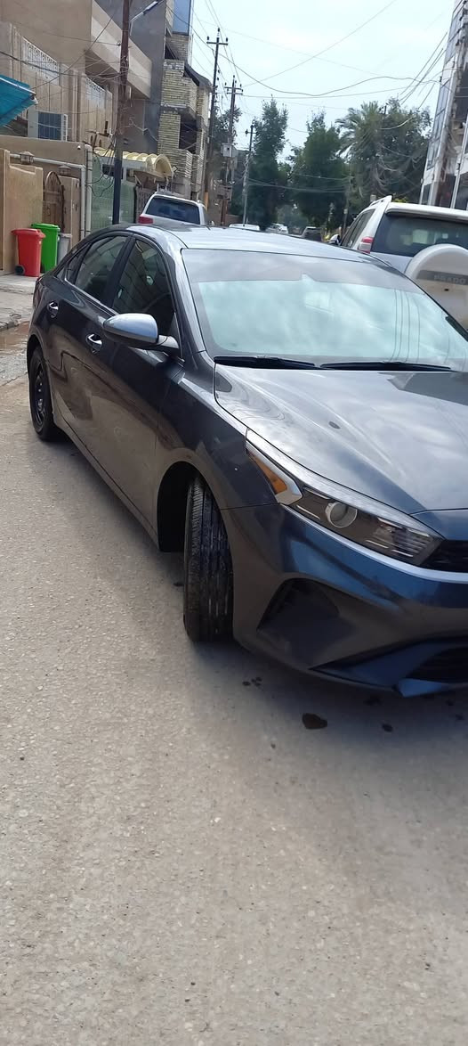 السلام عليكم كيا فورتي ٢٠٢٣ بجم كبس ماشيه ٧٧ حقيقي بدون صبغ فقط بارد مكينه ٢٠٠٠دوش مكاني بغداد الدوره حي الشرطه السعر ١٦٣بيها مجال بسيط ***********
