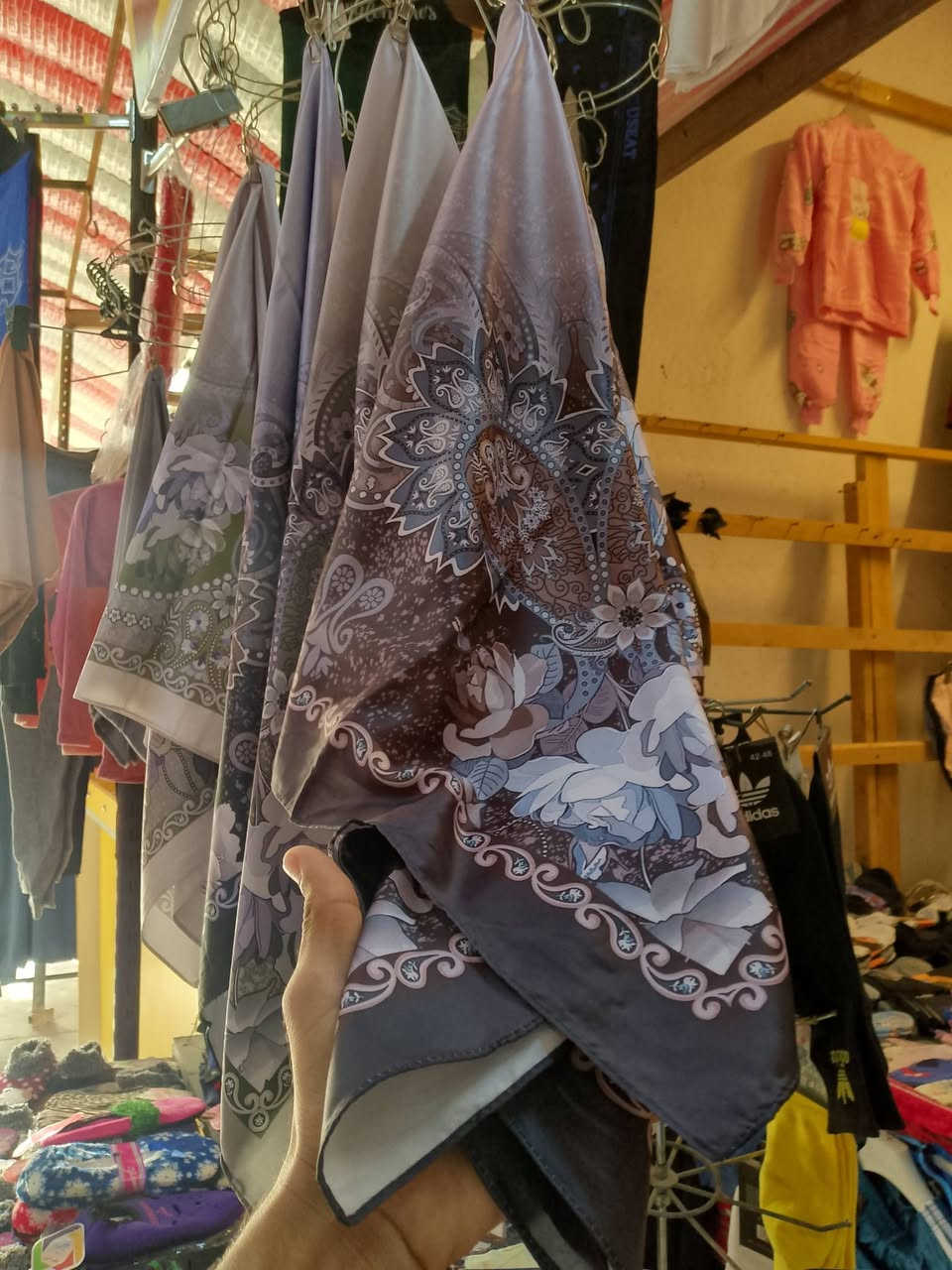 سلام عليكم
ملابس للبيع سوق حميد الكبير 
الاسعار مناسبه 
محل الزاملي بادارة ابو امير


**إذا كنت صاحب هذا الإعلان وتريد حذفه لأي سبب، رجاءا أرسل رسالة إلى الدعم الفني**