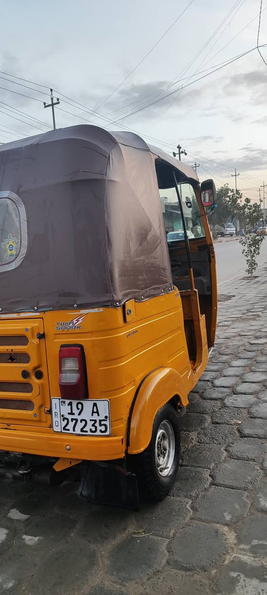 السلام عليكم تكتك موديل 19 شهر 12 يوم 30رقم وسنويه انكليزي كربلاء
ماناقصها اي شي خير من الله مكان طوريج سعر 5800 
***********
***********
