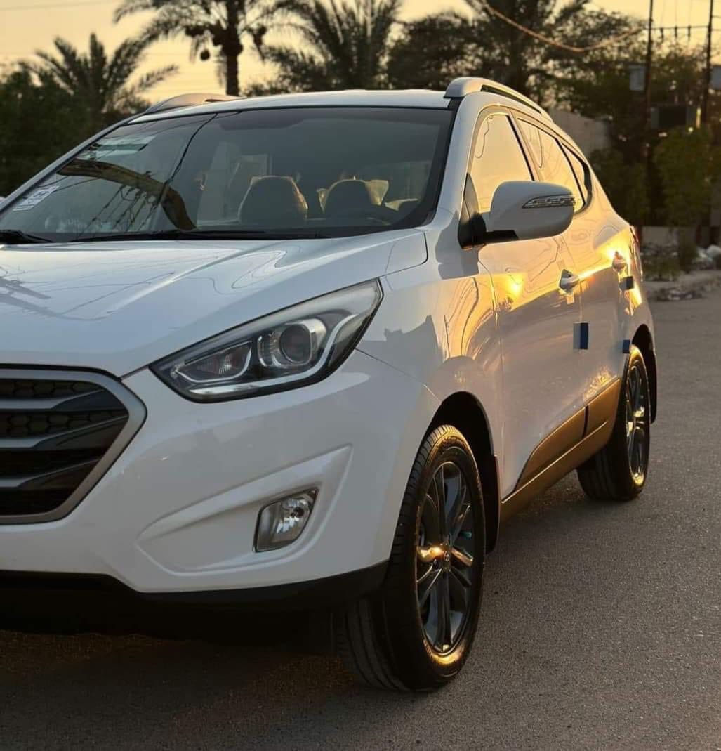 توسان 2015 خليجي رقم انكليزي كفاله عامه ماشيه 109  /بأسمي نظيفه جداً/ شاشة ابل كار بلي / تبريد كير مكينه  مكفول / السعر 168 مكاني الكاظميه 
***********
