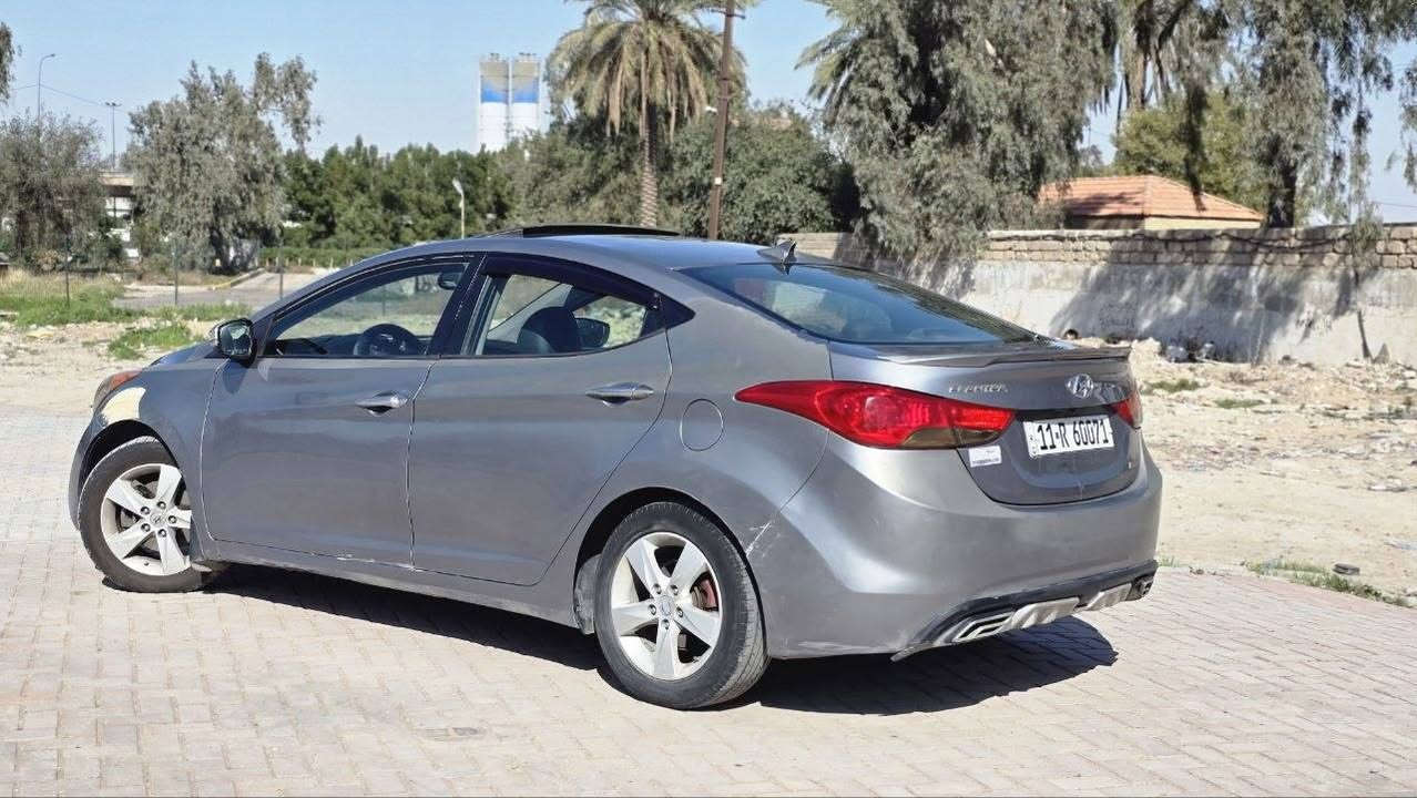للبيع
السلام عليكم 
النترا 2013 امريكي
بأسمي رقم بغداد 
السيارة لمتد 
محرك 1800 دوش
فتحة 
تدفئة كشنات 
ويل كب
 اشاير مري 
السيارة ماشية 200 الف ميل 
سونارها وحادث أمريكا بالصور 
صبغ حزام عدى الجنطة والبنيد ابيع حزام 
بدون دواخل بدون شواصي 
بجم كبس
السيارة عليها منظومة تبريد كاملة جديدة 
تبريدها ثلج 
نقصها فقط حدادية 
بيها طخه وجراد موضحه بالصور
مكان السيارة بغداد / شارع فلسطين 
السعر 87$ بيها مجال بسيط
للتواصل واتساب: ***********
