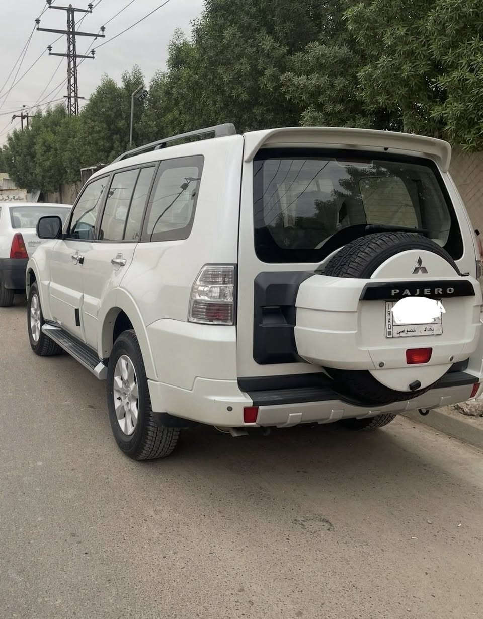 السلام عليكم باجيرو حبتور ٢٠١٤ ماشية ٧٨ الف السيارة جديدة مكفولة  مواصفات فتحة سقف ودمام كشنات كهرباء مري شفط وبقية المواصفات المعروفة للاستفسار ***********
