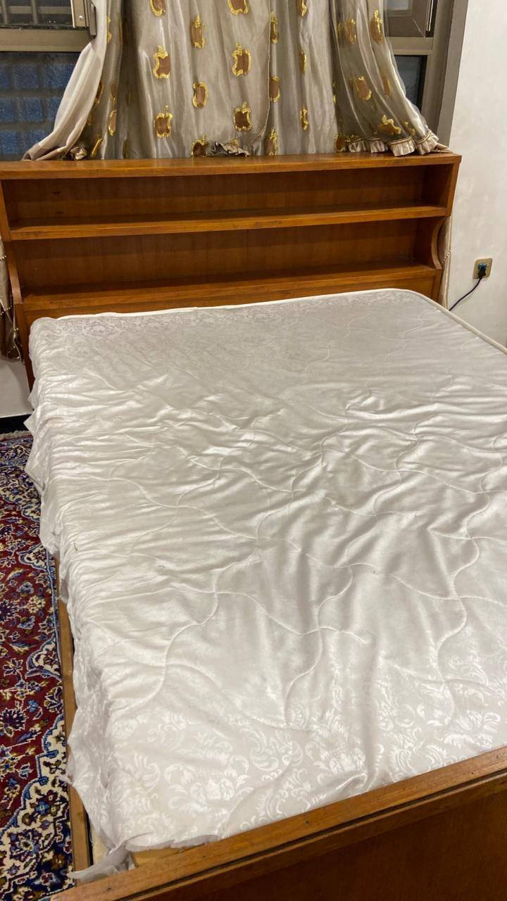 جربايه نفرين مع دوشك للبيع صاج نظيفه مكاني طوبجي سعرها 100 وبيها مجال


**إذا كنت صاحب هذا الإعلان وتريد حذفه لأي سبب، رجاءا أرسل رسالة إلى الدعم الفني**